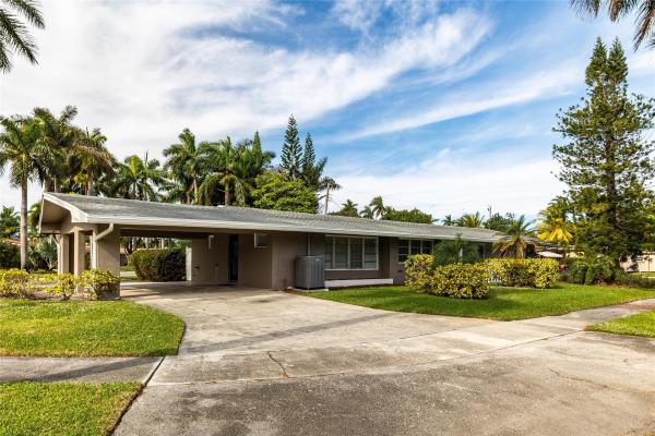Country Club Homes, 1002 N 13th Ct, Hollywood, Florida 33019, image 1