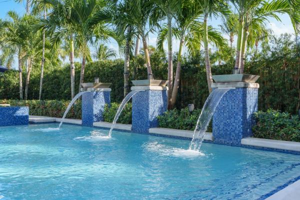 North Corals, 1320 NE 47th St, Oakland Park, Florida 33334, image 2
