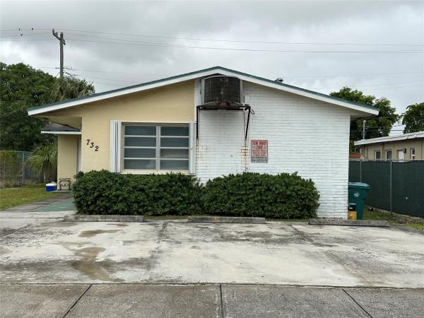 College, 732 SW 6th St, Dania Beach, Florida 33004, image 1