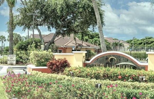 South Palm Place, 7650 Westwood Dr #516, Tamarac, Florida 33321, image 1
