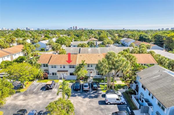 Edgewater Townhomes, 1865 NE 15th Ave, Fort Lauderdale, Florida 33305, image 1