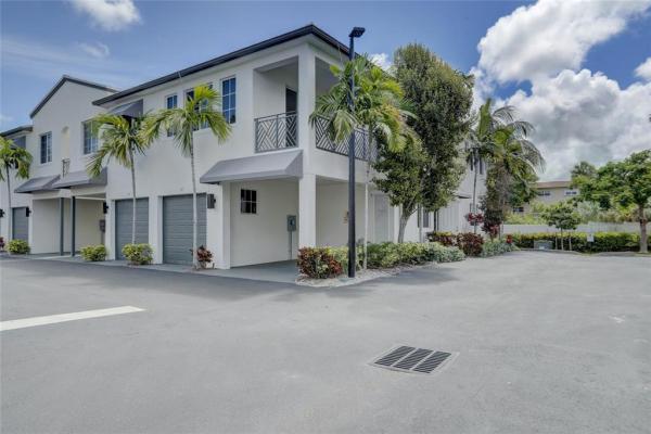 Atlantic East Townhomes, 111 SE 7th Ave, Pompano Beach, Florida 33060, image 1