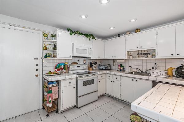 Cambridge Towers, 1601 S Ocean Dr #702, Hollywood, Florida 33019, image 3
