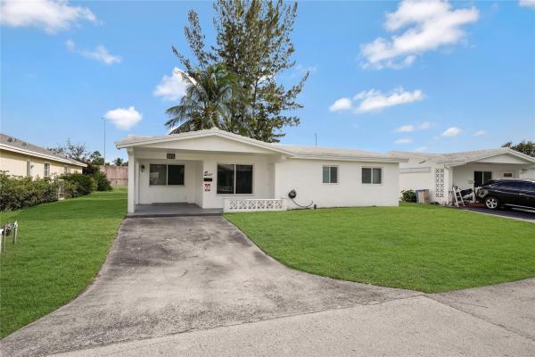 Spring Lake Villas, 4284 NW 1st Ter, Deerfield Beach, Florida 33064, image 1