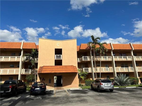 Royal Park Gardens 1, 6650 Royal Palm Blvd #304C, Margate, Florida 33063, image 1