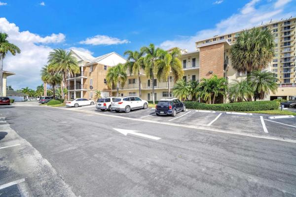 Isle Of Paradise, 450 Paradise Isle Blvd #207, Hallandale Beach, Florida 33009, image 1