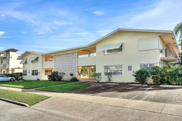Royal Terrace, 1722 Mayo St #207, Hollywood, Florida 33020, image 1