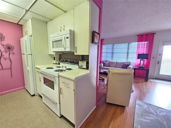 Harwood, 4035 Harwood D, Deerfield Beach, Florida 33442, image 1