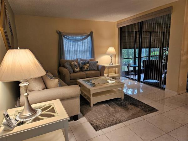 Alexandra Village, 5406 Venetia Ct #D, Boynton Beach, Florida 33437, image 2