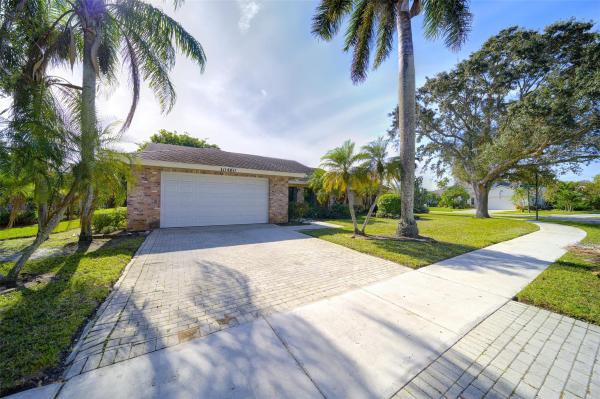 Ridgeview Lake Estates, 10460 SW 16th Pl, Davie, Florida 33324, image 1
