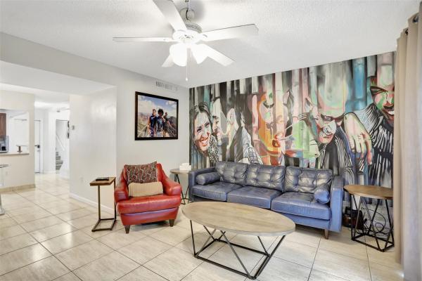 The Racquet Club, 805 W Oakland Park Blvd #E2, Oakland Park, Florida 33311, image 2