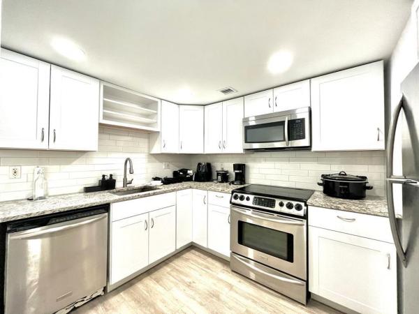 Environ 1, 7021 Environ Blvd #417, Lauderhill, Florida 33319, image 1