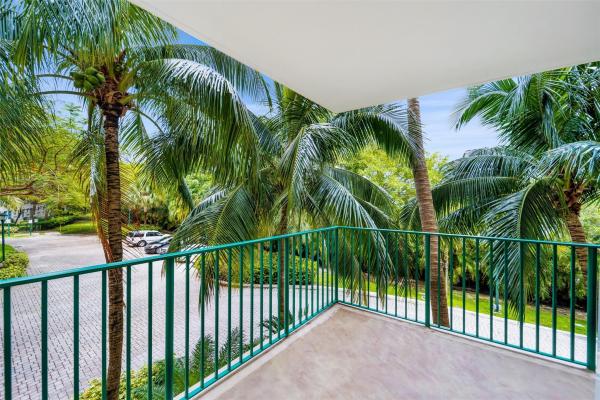 Turnberry Village North Tower, 20000 E Country Club Dr #208, Aventura, Florida 33180, image 1