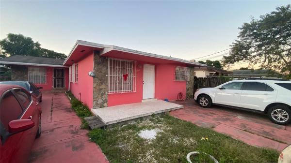 Ocoee Park, 2116 NW 18th St, Miami, Florida 33125, image 1