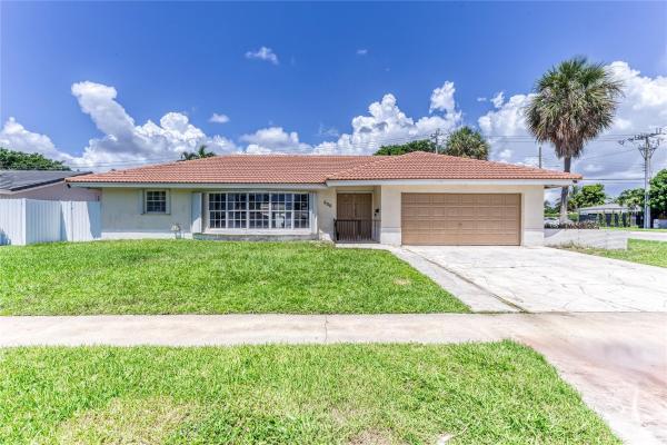 Royal Oaks Hills, 601 SW 8th Ter, Boca Raton, Florida 33486, image 1