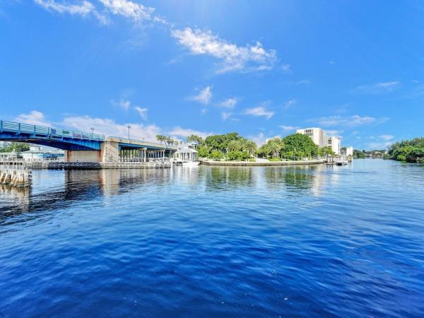 Penthouse North, 101 NE 19th Ave #310, Deerfield Beach, Florida 33441, image 1