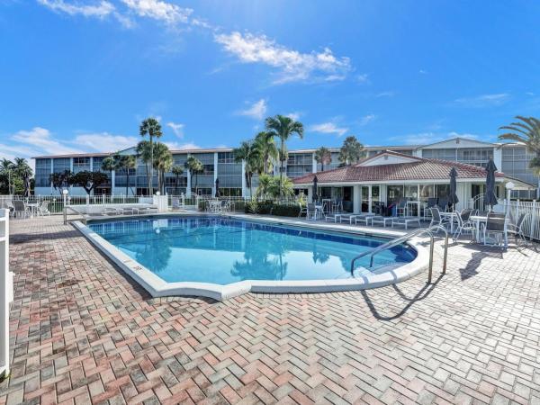 Penthouse North, 101 NE 19th Ave #310, Deerfield Beach, Florida 33441, image 3