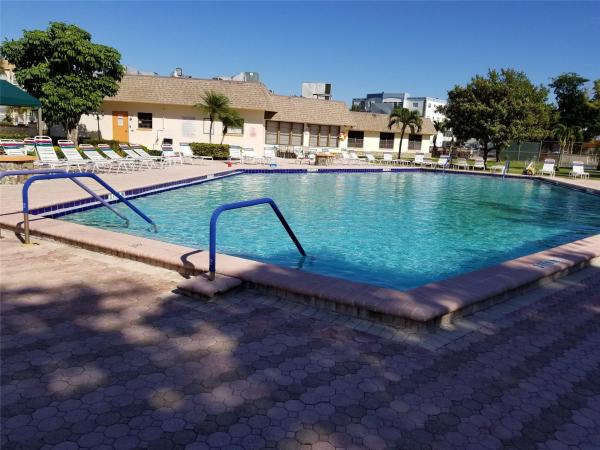 Sapphire, 4000 NW 44th Ave #215, Lauderdale Lakes, Florida 33319, image 1