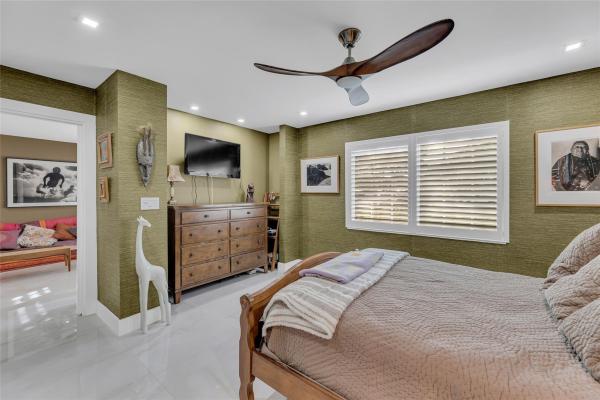 Manor Grove Village, 1930 NE 2nd Ave #111L, Wilton Manors, Florida 33305, image 3