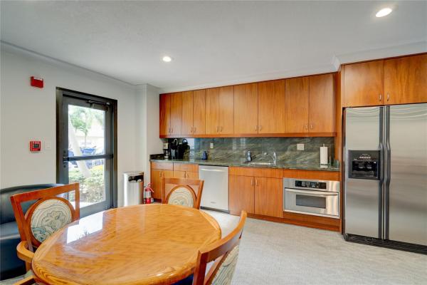 The Pilot House, 3100 NE 48th St #PH-13, Fort Lauderdale, Florida 33308, image 2