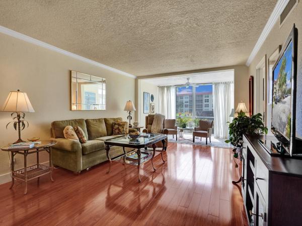 Palm Aire At Coral Key, 3150 NE 48th Ct #109, Hillsboro Beach, Florida 33064, image 2