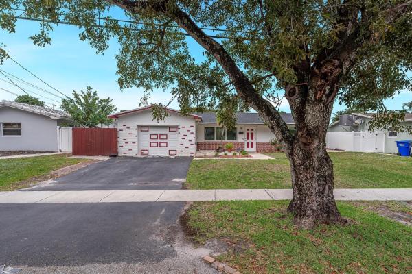 Sunset Isles, 2717 Roosevelt St, Hollywood, Florida 33020, image 1
