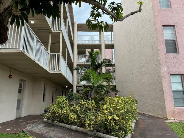 Brookfield Square, 2800 NW 56th Ave #H-302, Lauderhill, Florida 33313, image 1