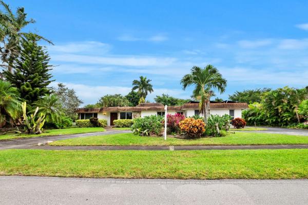 Plantation Golf Estates, 20 W Tropical Way, Plantation, Florida 33317, image 1