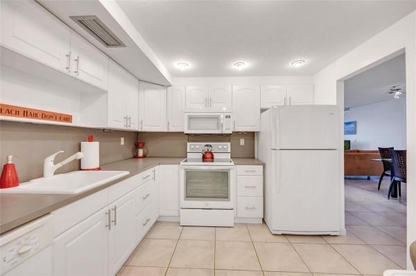 Allington Towers South, 1600 S Ocean Dr #5H, Hollywood, Florida 33019, image 3