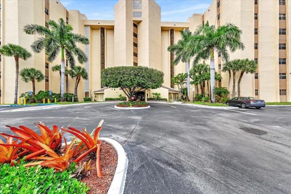 Environ Towers 2, 7400 Radice Ct #805, Lauderhill, Florida 33319, image 1