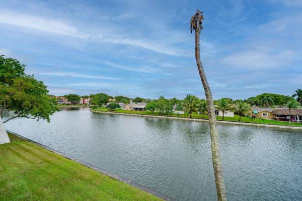 Lime Bay, 9300 Lime Bay Blvd #315, Tamarac, Florida 33321, image 1