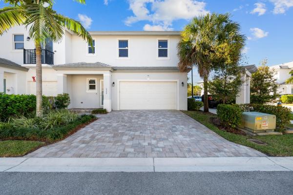 In The Pines, 6940 Pines Cir #45, Coconut Creek, Florida 33073, image 1