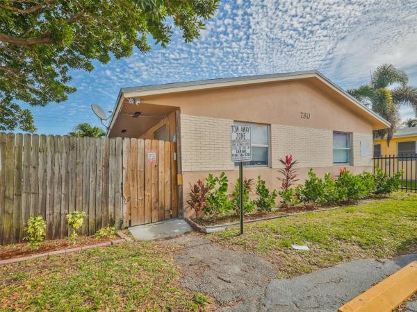Progresso Village, 730 NW 4th Ave 1-4, Fort Lauderdale, Florida 33311, image 1