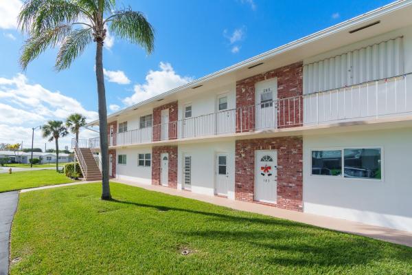 Fairway At Leisureville, 251 S Golf Blvd #185, Pompano Beach, Florida 33064, image 1