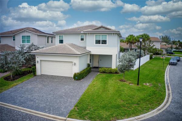 Veleiros At Crystal Lake, 4191 NW Bonita Way, Deerfield Beach, Florida 33064, image 1