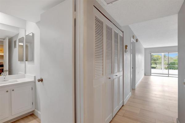 Nassau Village, 2605 Nassau Bnd #D2, Coconut Creek, Florida 33066, image 1