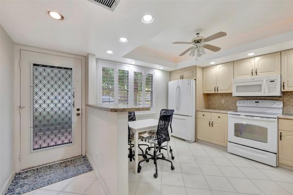 Aruba Village, 3306 Aruba Way #B1, Coconut Creek, Florida 33066, image 1