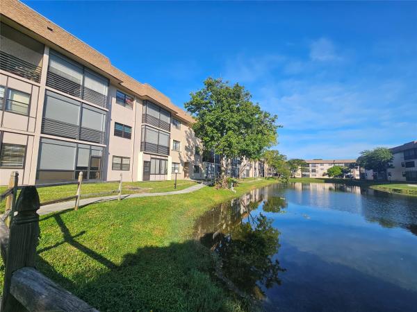 Lakes Of Carriage Hills, 6080 N Sabal Palm Blvd #205, Tamarac, Florida 33319, image 1