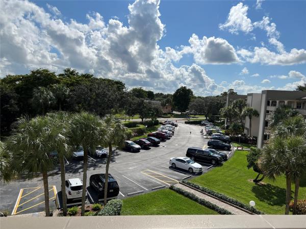 Martinique Village, 4701 Martinique Dr #F4, Coconut Creek, Florida 33066, image 1