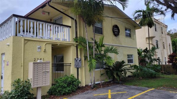 Wilton Commons, 2741 NE 8th Ave #8, Wilton Manors, Florida 33334, image 1