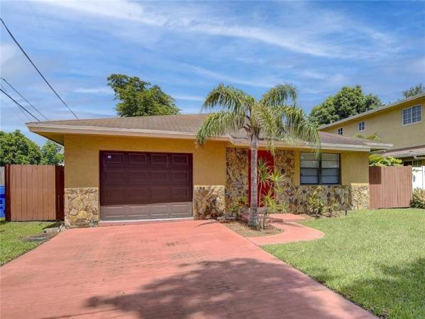 Hollywood Gardens, 2811 N 38th Ave, Hollywood, Florida 33021, image 1