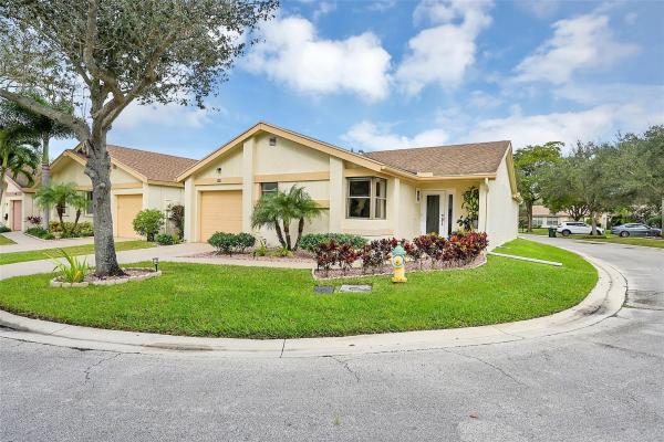 Sawgrass Village 1, 4489 Cordia Cir, Coconut Creek, Florida 33066, image 1