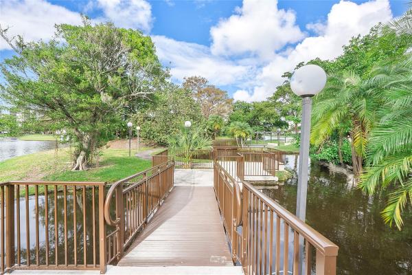The Island At Cypress Bend, 2213 Cypress Island Dr #406, Pompano Beach, Florida 33069, image 3