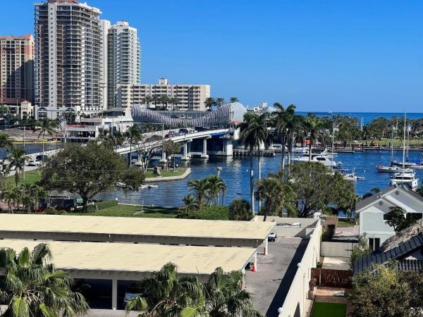 Essex Tower, 340 Sunset Dr #710, Fort Lauderdale, Florida 33301, image 1