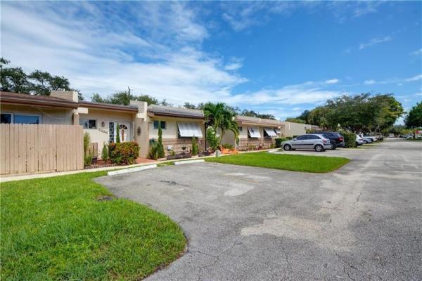 Camino Sheridan Villas, 2426 N 37th Ave #2426, Hollywood, Florida 33021, image 1