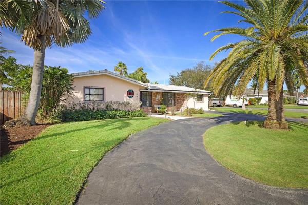 Cypress Park, 1001 SE 2nd Ave, Pompano Beach, Florida 33060, image 1