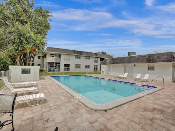 Palm Garden Apartments, 10193 N Military Trl #206, Palm Beach Gardens, Florida 33410, image 3