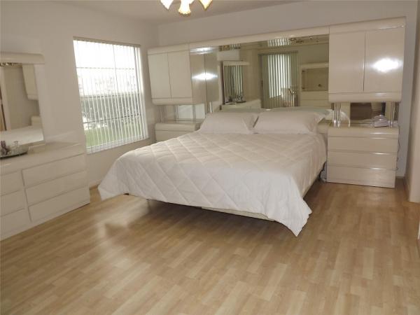 Huntington Pointe, 6096 Huntwick Ter #102, Delray Beach, Florida 33484, image 2