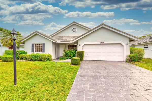 Pine Ridge Villas, 5309 Pine Cir, Coral Springs, Florida 33067, image 1