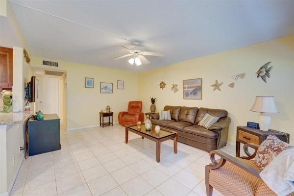 Oakridge, 187 Oakridge M #187 M, Deerfield Beach, Florida 33442, image 1